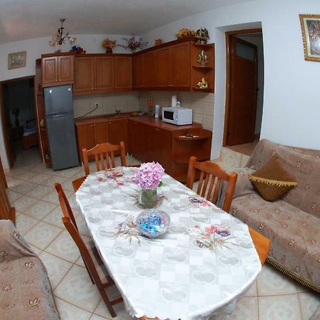 Vila Ronaldo Appartamento Ksamil Esterno foto