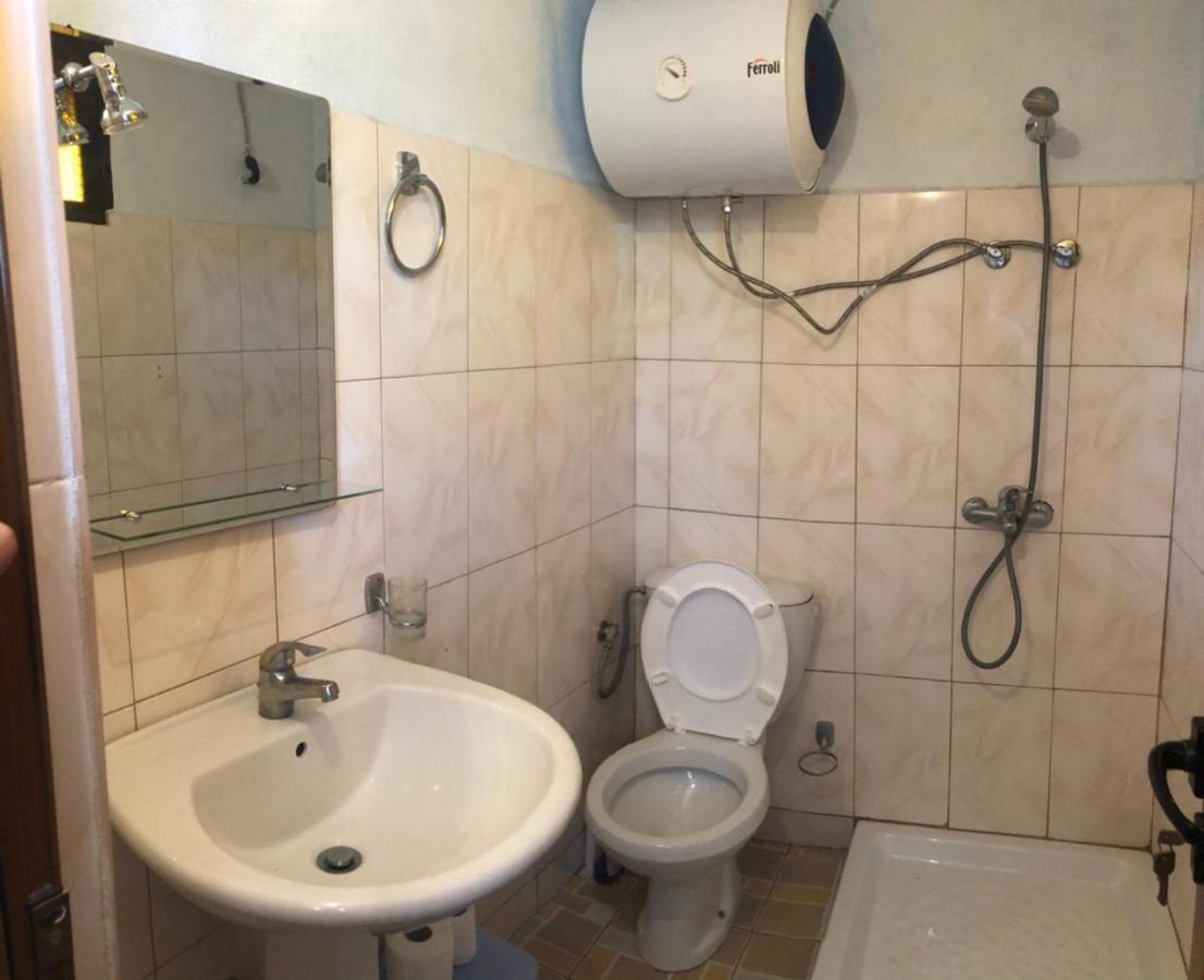 Vila Ronaldo Appartamento Ksamil Esterno foto