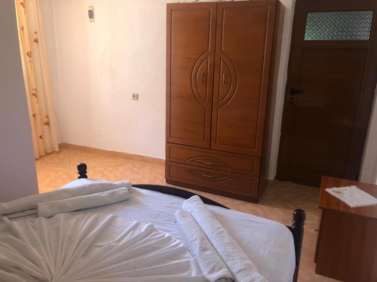 Vila Ronaldo Appartamento Ksamil Esterno foto