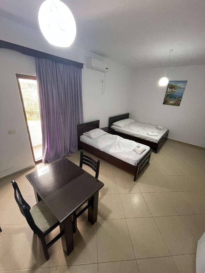 Vila Ronaldo Appartamento Ksamil Esterno foto
