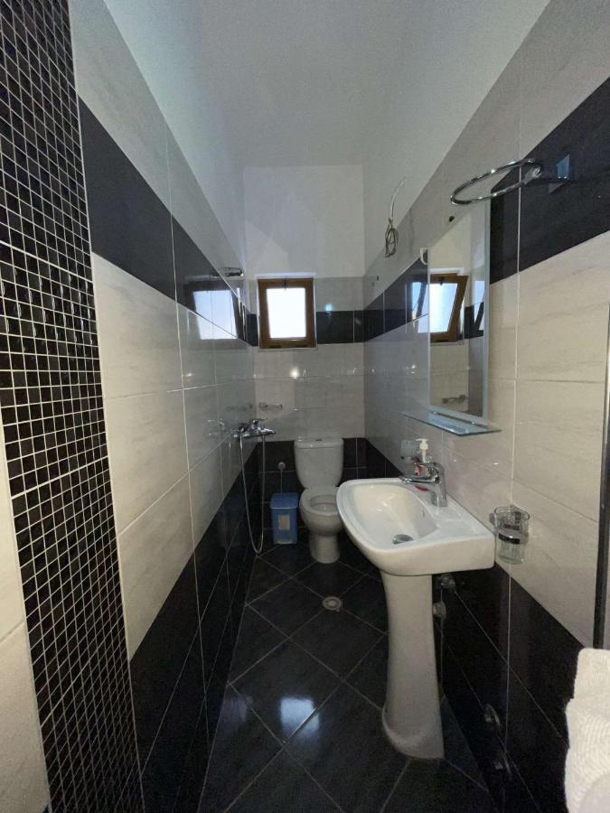 Vila Ronaldo Appartamento Ksamil Esterno foto