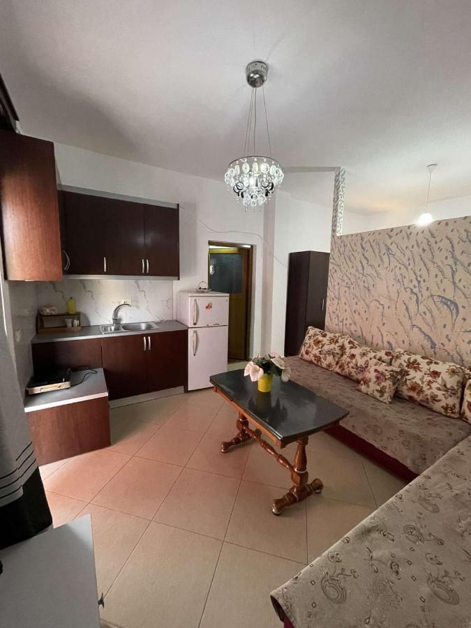 Vila Ronaldo Appartamento Ksamil Esterno foto