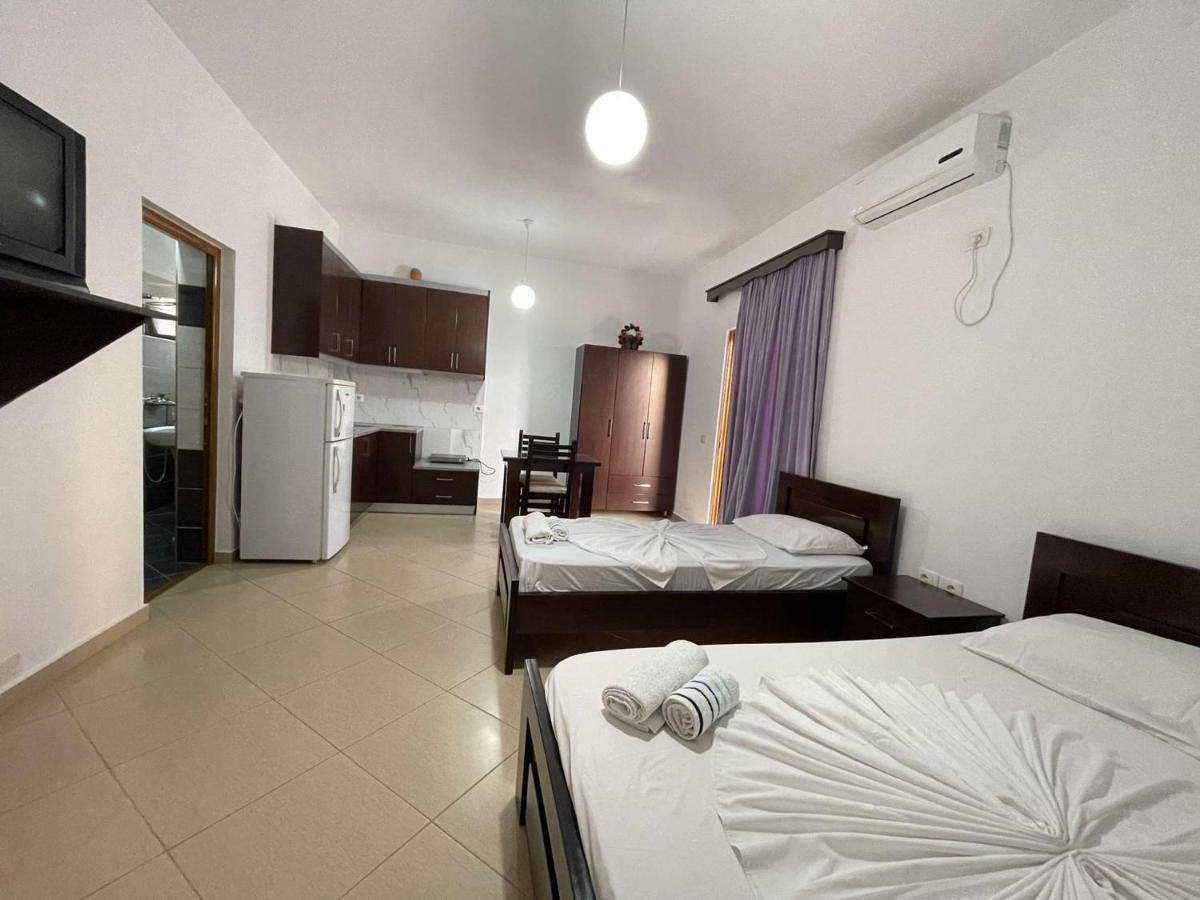 Vila Ronaldo Appartamento Ksamil Esterno foto
