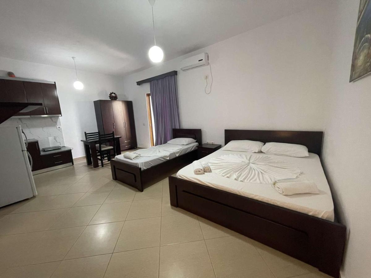 Vila Ronaldo Appartamento Ksamil Esterno foto