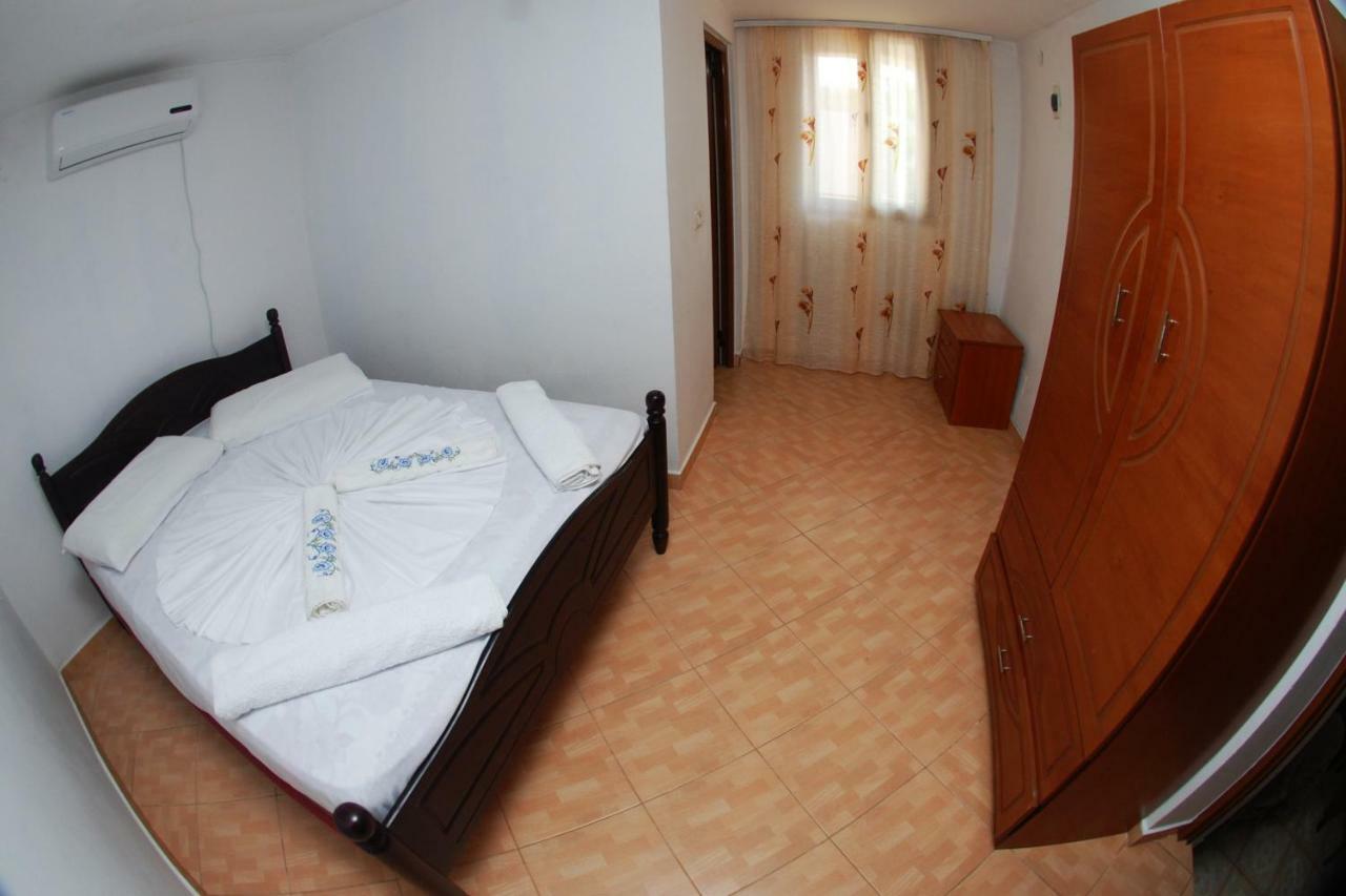 Vila Ronaldo Appartamento Ksamil Esterno foto