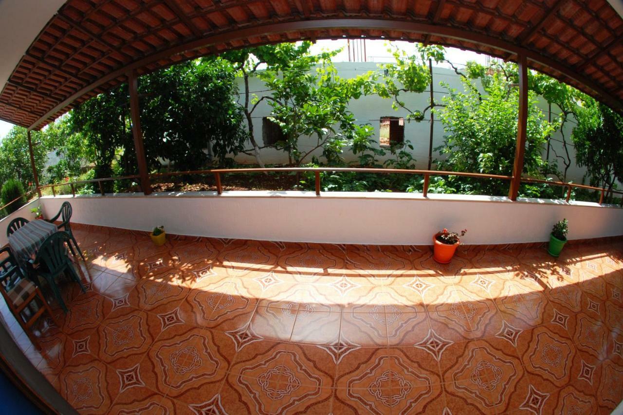 Vila Ronaldo Appartamento Ksamil Esterno foto