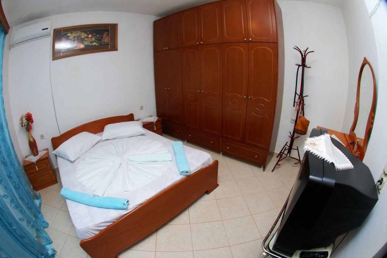 Vila Ronaldo Appartamento Ksamil Esterno foto