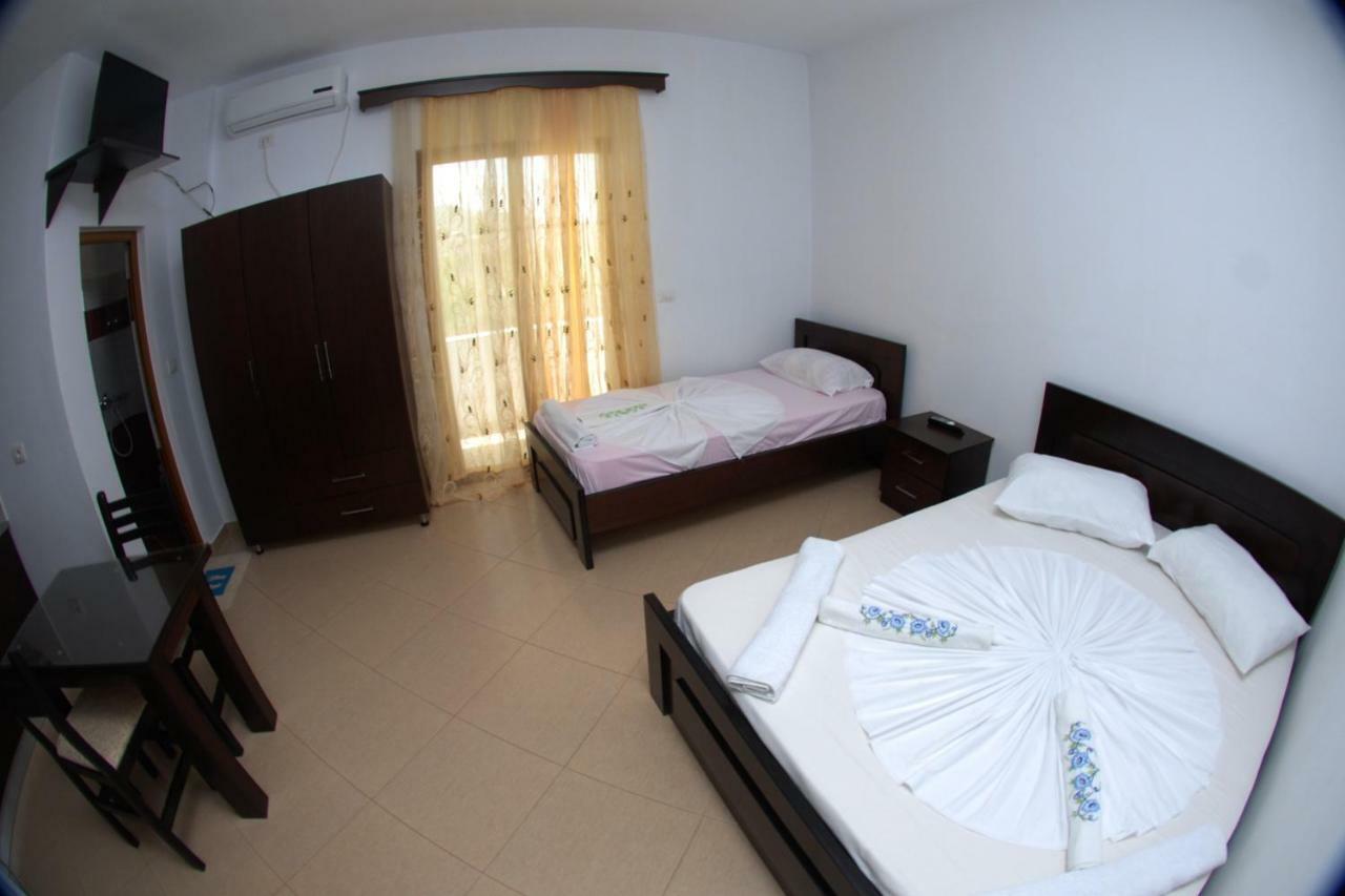 Vila Ronaldo Appartamento Ksamil Esterno foto